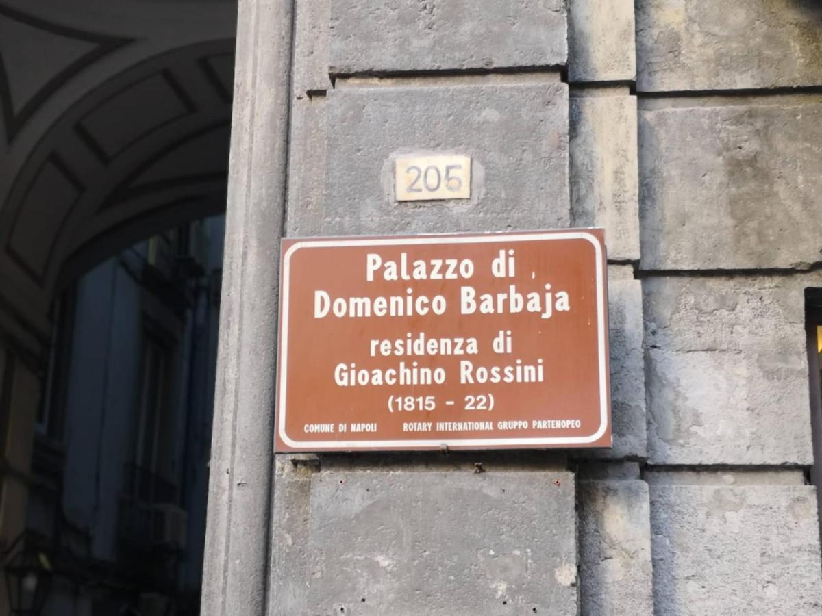 Barbaja In Street Toledo 205 Nápoles