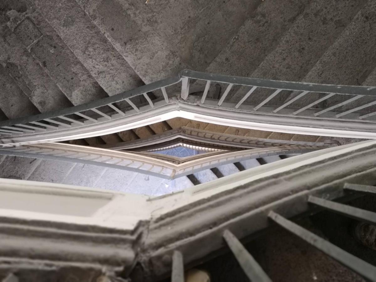 Alojamento de Acomodação e Pequeno-almoço Barbaja In Street Toledo 205 Nápoles